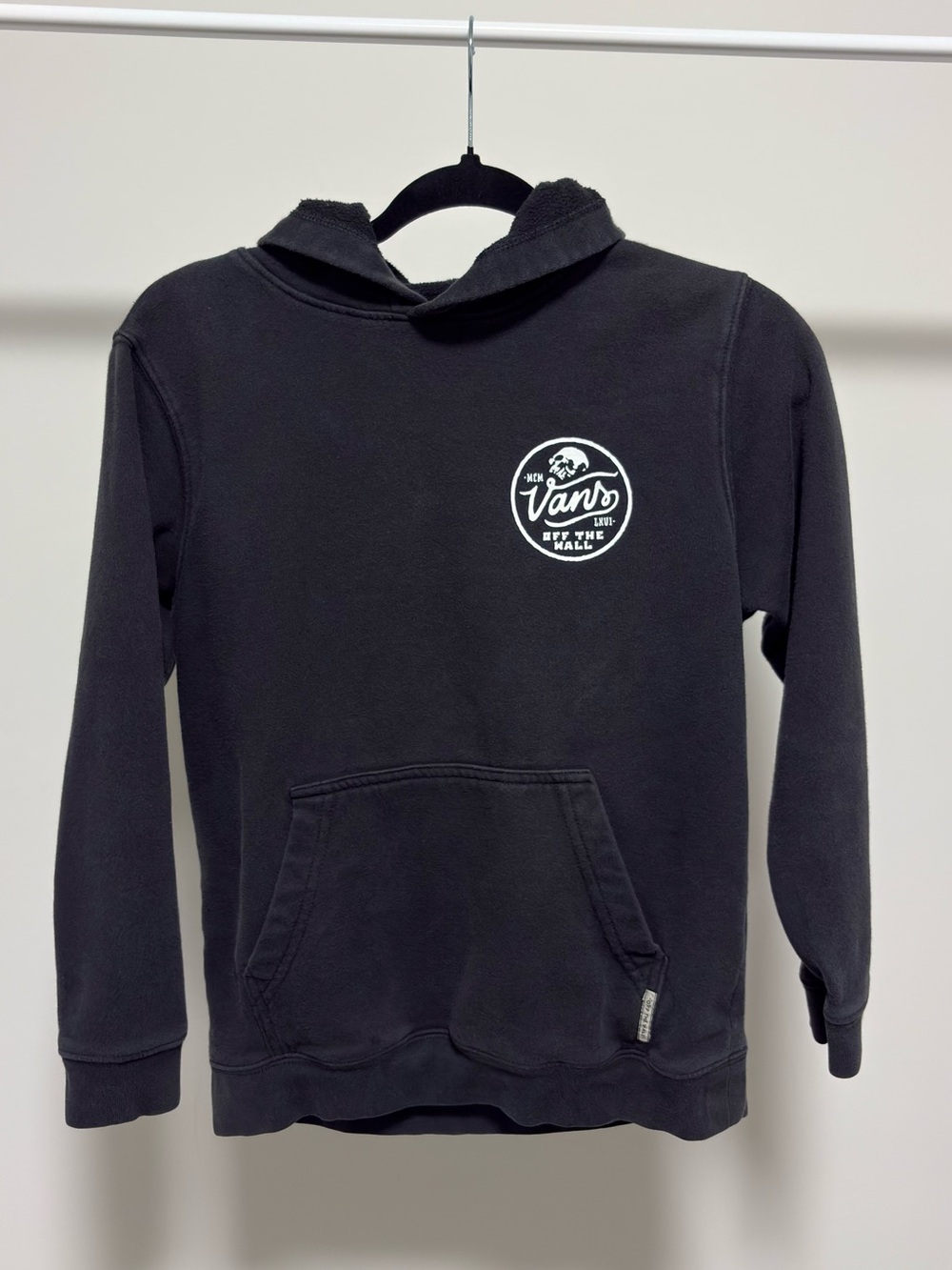 Vans Off The Wall Skull Crest Graphic Hoodie